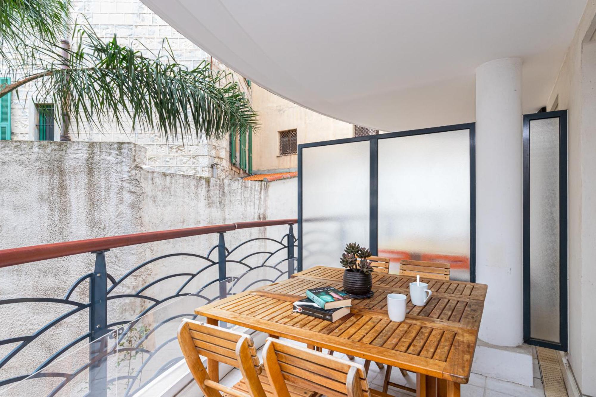 Nice 1 Bedroom Downtown Carre D'Or With Garage Екстер'єр фото